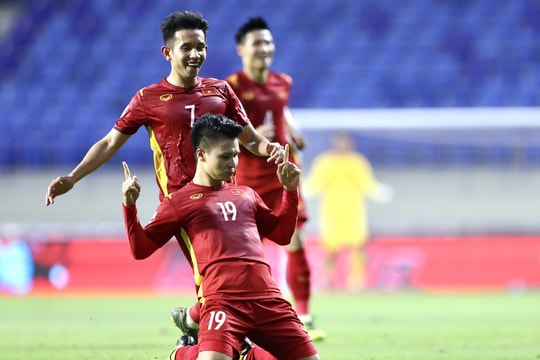 Tuyển Việt Nam nhận thưởng nóng sau trận thắng Indonesia; Tuấn Anh chưa xác định được chấn thương