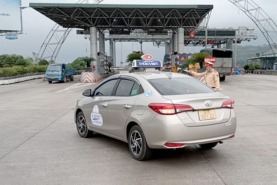 Tăng cường kiểm soát phương tiện vận tải qua lại giữa Nghệ An - Hà Tĩnh