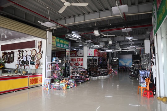 Chợ ế ẩm chưa từng thấy, tiểu thương Nghệ An lao đao vì Covid-19