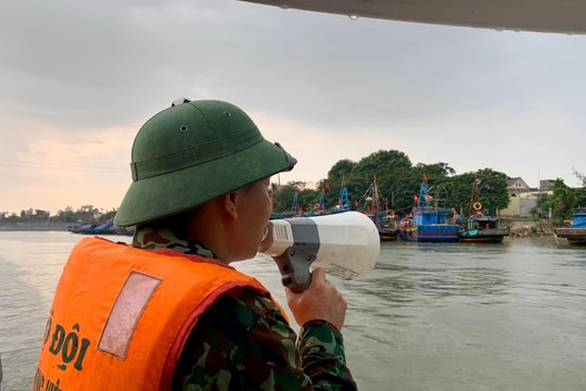 Nghệ An ra công điện khẩn ứng phó với áp thấp nhiệt đới