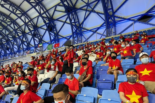 Nước chủ nhà UAE làm khó cổ động viên Việt Nam