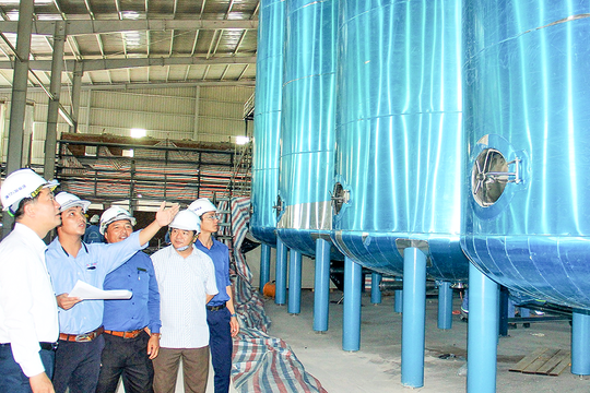 Anh Sơn đẩy mạnh học tập và làm theo Bác   