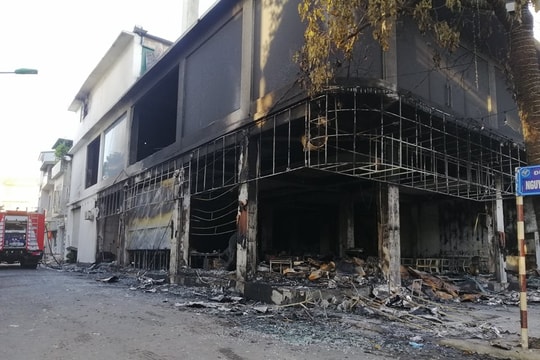 Hình ảnh hiện trường vụ cháy phòng trà khiến 6 người tử vong ở Nghệ An