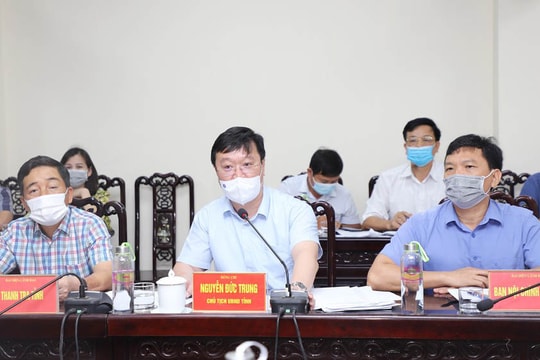 Chủ tịch UBND tỉnh Nghệ An tiếp công dân, giải quyết kiến nghị quyền lợi về tiền lương, BHXH