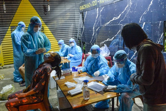TP Vinh triển khai test nhanh phát hiện Covid-19 cho người dân từ tối nay 19/6