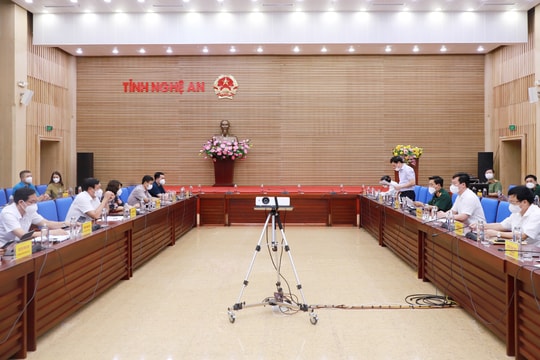 Thứ trưởng Bộ Y tế làm việc với lãnh đạo tỉnh Nghệ An về công tác phòng, chống dịch Covid-19