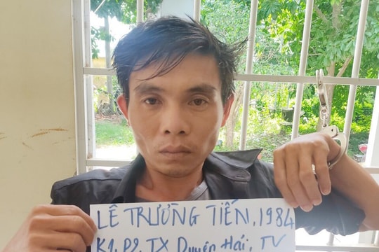 Gã đàn ông cầm dao khống chế đòi cưỡng hiếp 2 cô gái