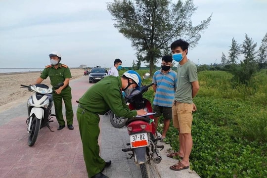 Xử phạt 17 trường hợp vi phạm về phòng chống dịch Covid-19 tại Cửa Lò