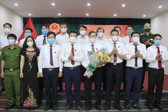 Thị xã Hoàng Mai bầu các chức danh chủ chốt HĐND, UBND 