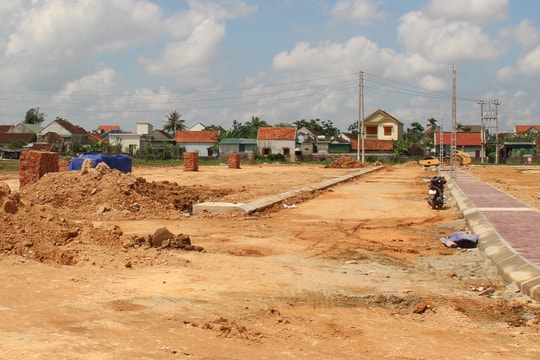 Nghệ An: Nhiều người bỏ cọc cả trăm triệu, 'tháo chạy' khỏi lô đất trúng đấu giá