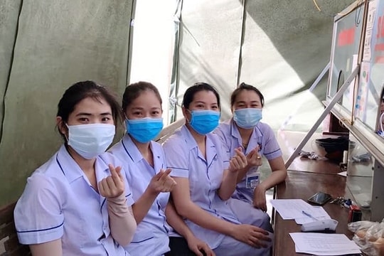 Khí thế sẵn sàng 'xung trận' chống Covid ở Bệnh viện dã chiến số 1 Nghệ An