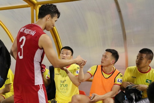 SLNA 'chơi lớn', chi 30 tỉ đón 3 ngôi sao trở về sân Vinh?