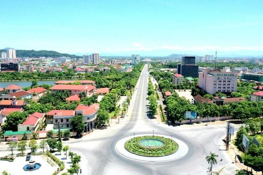 Những cung đường thành Vinh ngày cách ly xã hội nhìn từ flycam