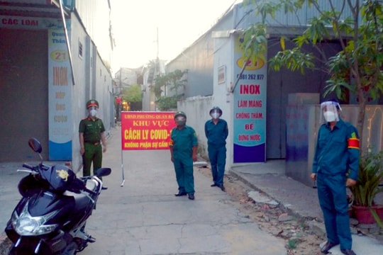 Phong tỏa nhiều hộ dân phường Quán Bàu (TP Vinh) liên quan đến ca nhiễm Covid-19