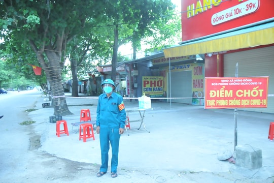 Nhà trọ tăng cường phòng dịch khi xuất hiện ca bệnh Covid-19 gần KCN Bắc Vinh