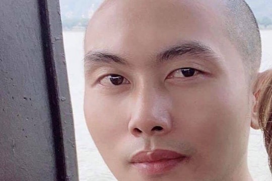 Bắt đối tượng ôm 2 kg ma túy đá lẩn trốn trong nhà người quen  ​