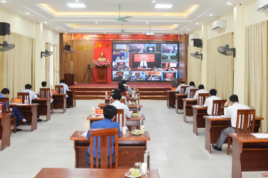 Xây dựng trường chính trị đạt chuẩn, tạo bước đột phá mới