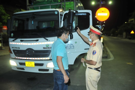 Thành phố Vinh tiếp tục duy trì các chốt phòng chống dịch