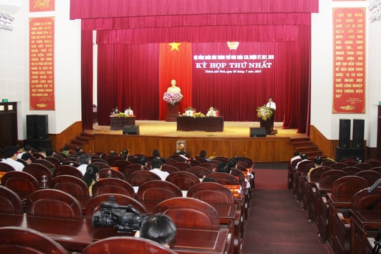 Ông Phan Đức Đồng được bầu giữ chức Chủ tịch HĐND thành phố Vinh