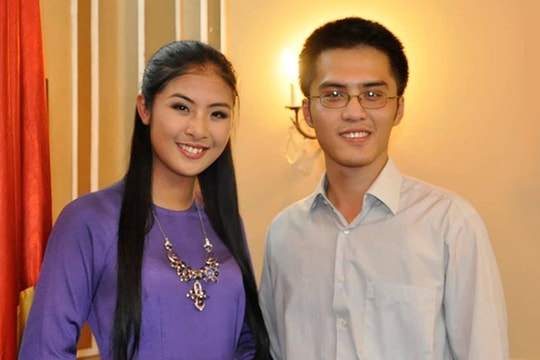 Chồng sắp cưới của Hoa hậu Ngọc Hân đăng ảnh kỷ niệm 10 năm quen nhau 