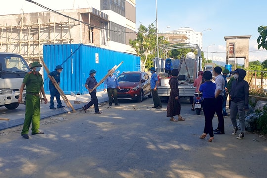 Dỡ phong tỏa 72 hộ dân sống cạnh chợ đầu mối Vinh