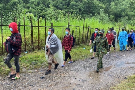 Nghệ An: Phát hiện 9 đối tượng nhập cảnh trái phép qua đường mòn biên giới