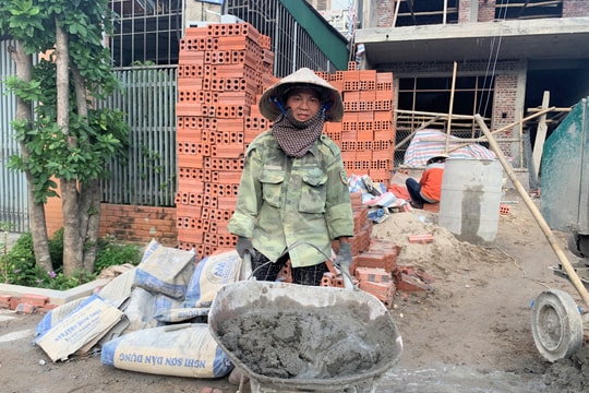 Nhọc nhằn đời nữ phụ hồ