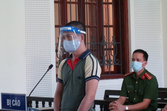 Trai bản dựng lán trại trong rừng sâu, bán ma túy giữa đêm khuya