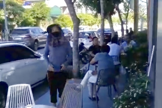 TP Vinh: Xử phạt quán cà phê 15 triệu đồng vì mở cửa đón khách