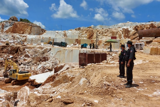 Cận cảnh hiện trường vụ khai thác hơn 800m³ đá trắng, trị giá 10 tỷ đồng ở Quỳ Hợp