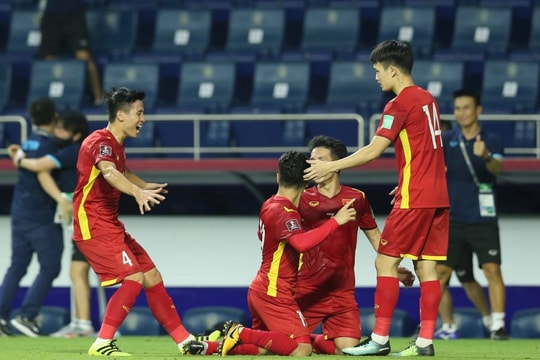 Nhật Bản, Australia dè chừng khi làm khách trước Việt Nam; MU ra mắt áo đấu mới cực chất