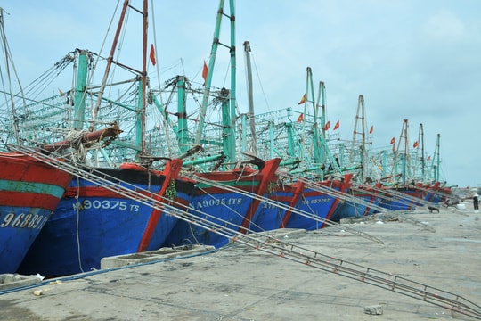 Nhiều bất cập trong công tác chống cháy nổ tàu cá