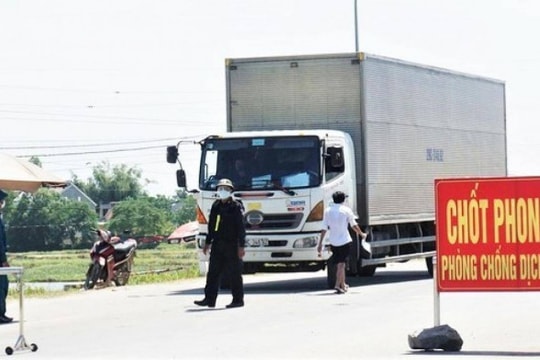 Bộ trưởng Giao thông vận tải yêu cầu đảm bảo đưa hàng hóa đến bà con các tỉnh phía Nam nhanh nhất