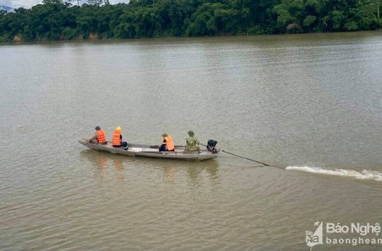 Tìm thấy thi thể người đàn ông mất tích trên sông Lam khi đi thăm con trai