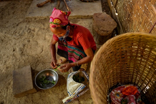 Cái khó nơi tâm dịch huyện biên giới Nghệ An