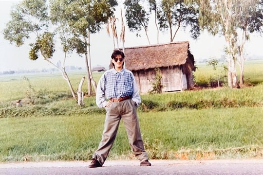  Dân mạng bất ngờ với ảnh 'cực phèn' của Đàm Vĩnh Hưng chụp từ 30 năm trước