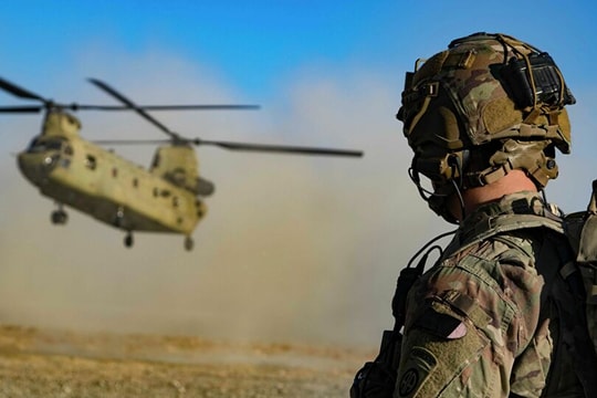 Mỹ đe dọa ném bom tấn công Taliban nhằm hỗ trợ Afghanistan 