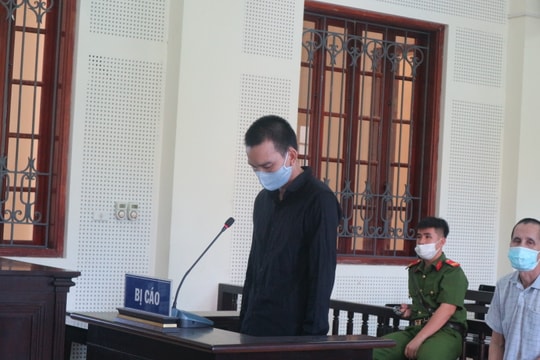 Thuê xe đi buôn rồi cầm cố luôn để trả nợ