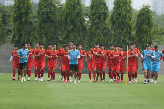 HLV Park Hang-seo triệu tập hai cầu thủ SLNA lên U22 Việt Nam