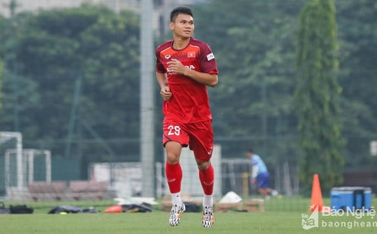 Không có tên trong danh sách đội tuyển: Nỗi buồn của 'song Mạnh'