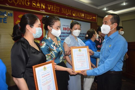 Nhiều hoạt động chăm lo cho đội ngũ y, bác sỹ tuyến đầu chống dịch