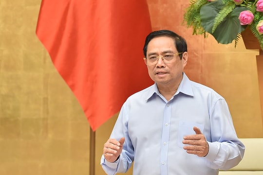 Thủ tướng Chính phủ: Cần chống dịch nghiêm ngặt hơn, quyết liệt hơn với những giải pháp đặc biệt