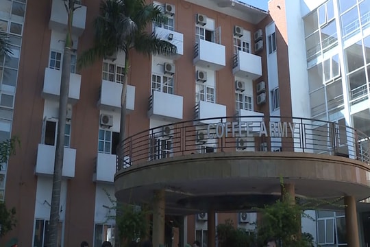 Cận cảnh khu cách ly đón công dân về từ các tỉnh phía Nam