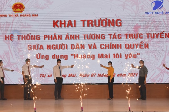 Khai trương hệ thống phản ánh tương tác trực tuyến giữa người dân và chính quyền thị xã Hoàng Mai