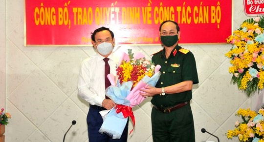 Trao quyết định của Chủ tịch nước về công tác cán bộ