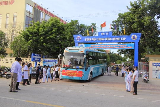 Trong ‘nước sôi lửa bỏng’, cán bộ, đảng viên càng phải tiên phong, gương mẫu