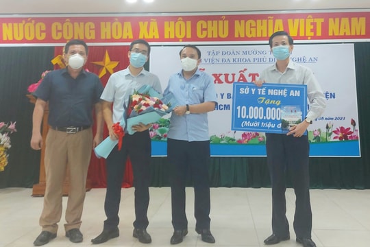 31 cán bộ y tế Nghệ An tăng cường cho thành phố Hồ Chí Minh chống dịch Covid-19