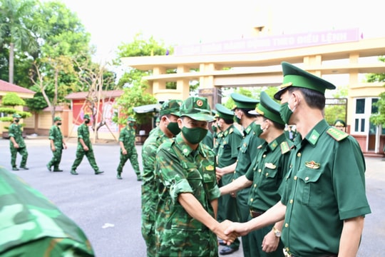 18 cán bộ quân y tình nguyện tham gia đội cơ động chống dịch Covid - 19