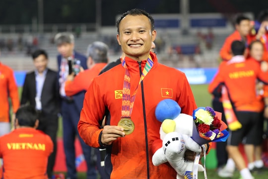 Huy chương SEA Games của Trọng Hoàng bán được hơn 200 triệu đồng