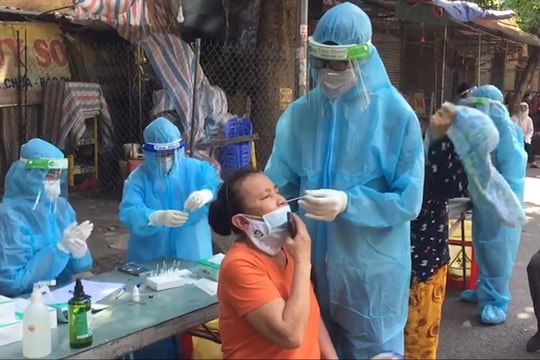 Tiểu thương bán cá nhiễm Covid-19, phong tỏa chợ Hưng Dũng (TP Vinh)